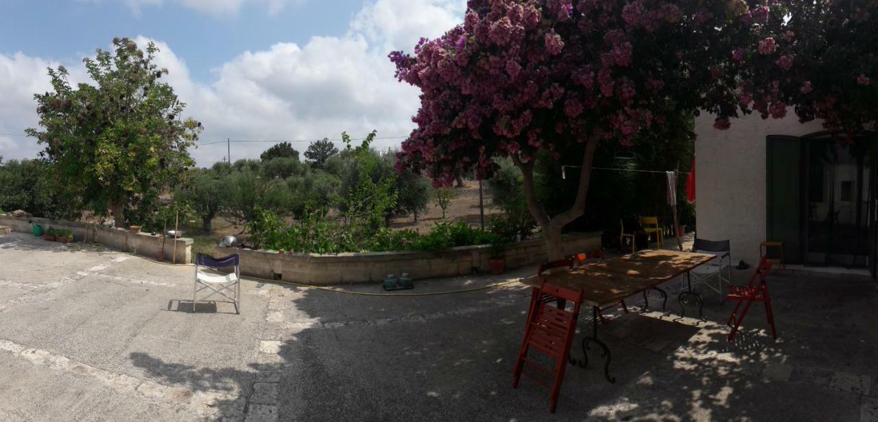 Fra Il Glicine E Il Sambuco Villa โมโนโปลี ภายนอก รูปภาพ