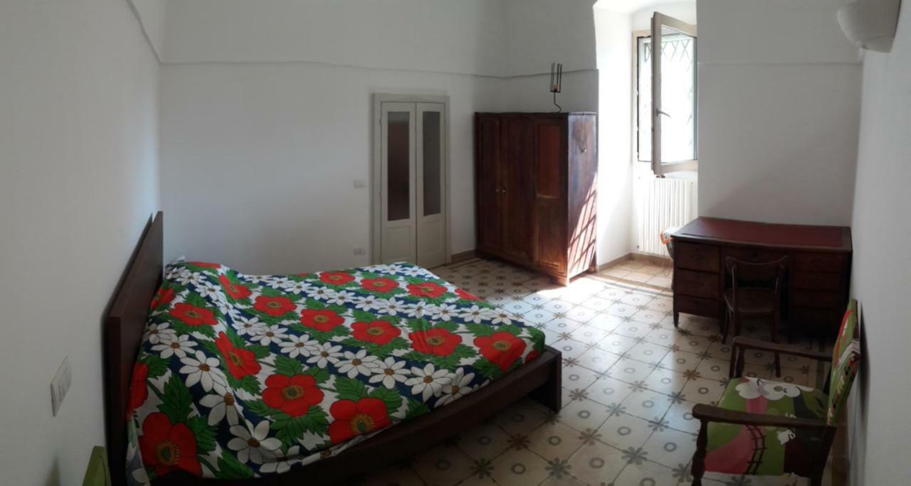 Fra Il Glicine E Il Sambuco Villa โมโนโปลี ภายนอก รูปภาพ